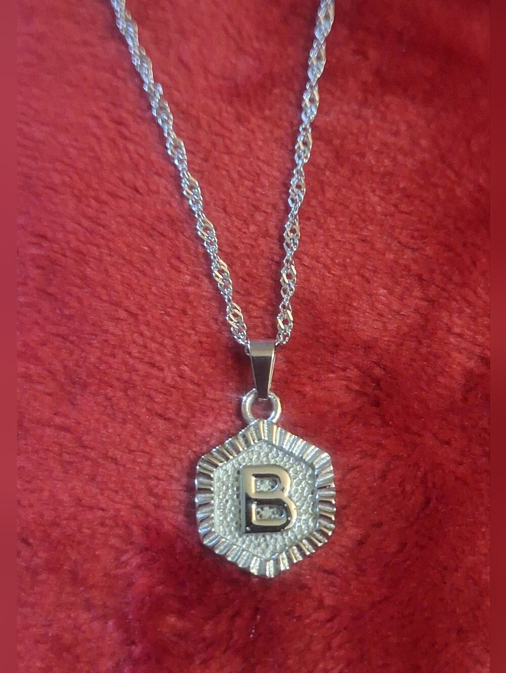 Oak & Ivy Boutique Stainless Silver Tone B Initial Adjustable Necklace NWOT